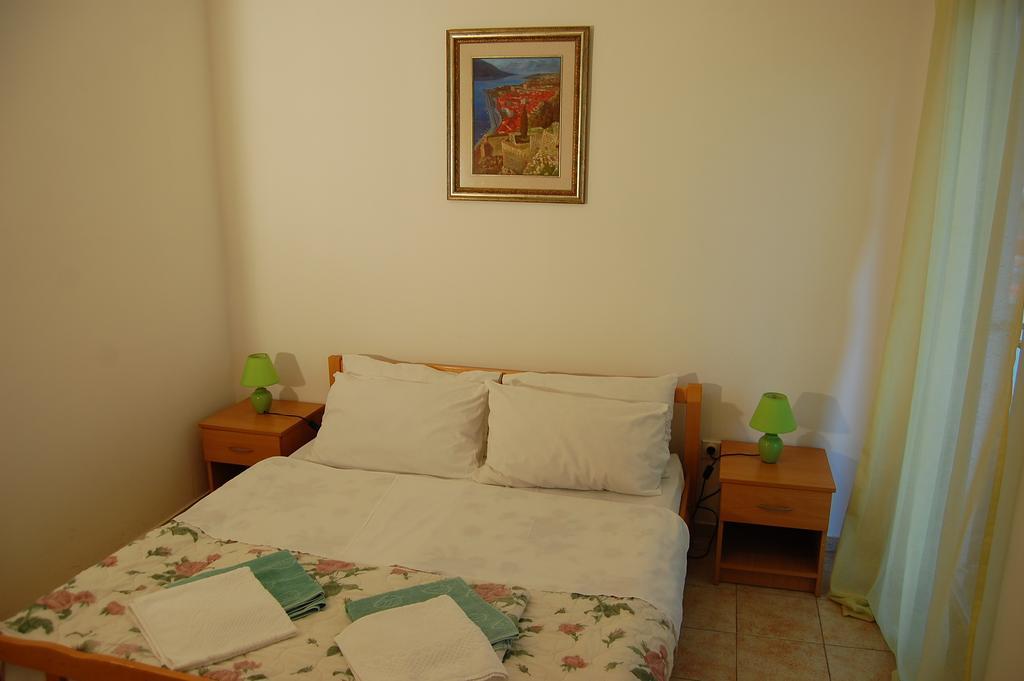 Apartmani Alexandra Budva Cameră foto